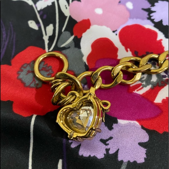 Juicy Couture Gold Tone Chain Hear Charm Bracelet - Picture 4 of 11